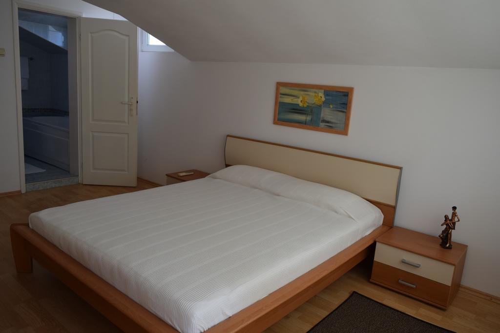 רבדה Hotel Eva מראה חיצוני תמונה