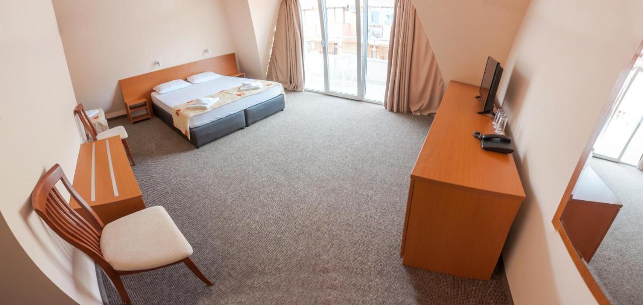 רבדה Hotel Eva מראה חיצוני תמונה