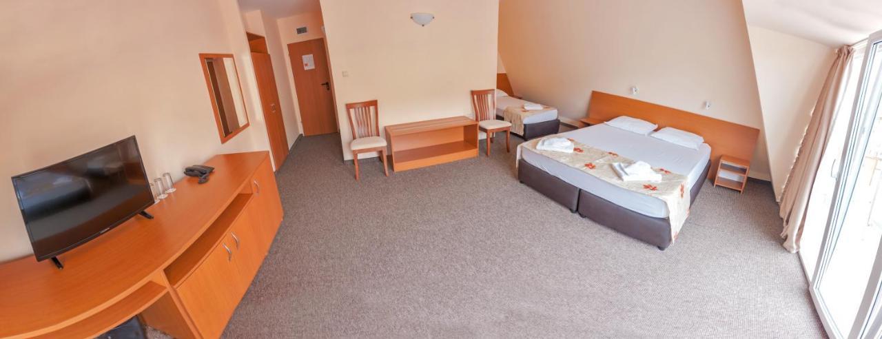 רבדה Hotel Eva מראה חיצוני תמונה
