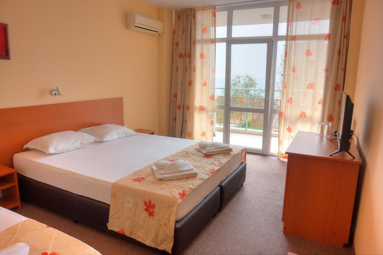 רבדה Hotel Eva מראה חיצוני תמונה