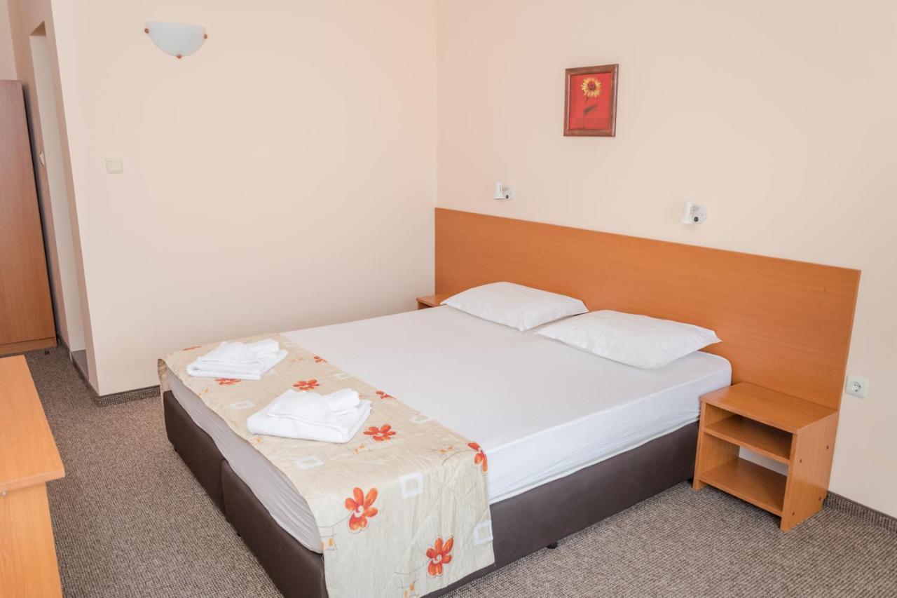 רבדה Hotel Eva מראה חיצוני תמונה