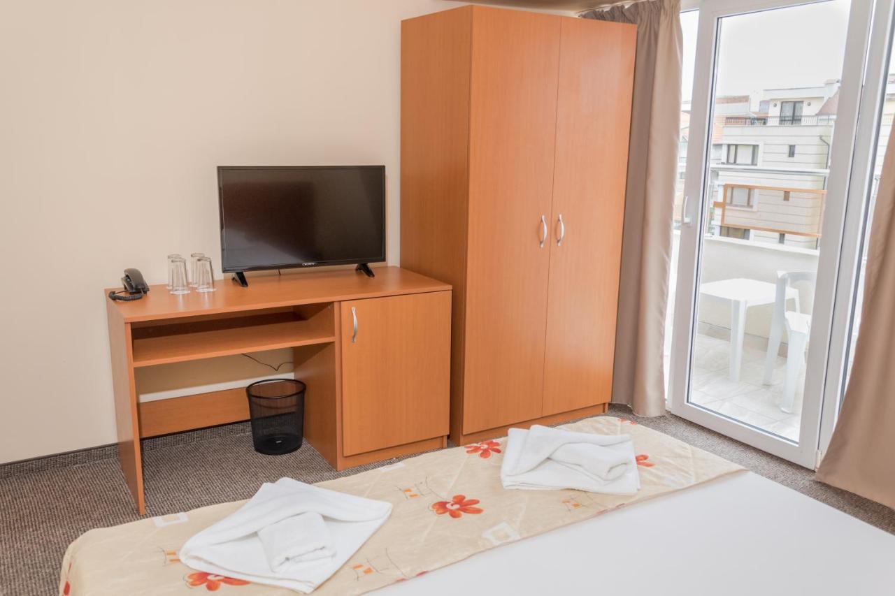 רבדה Hotel Eva מראה חיצוני תמונה
