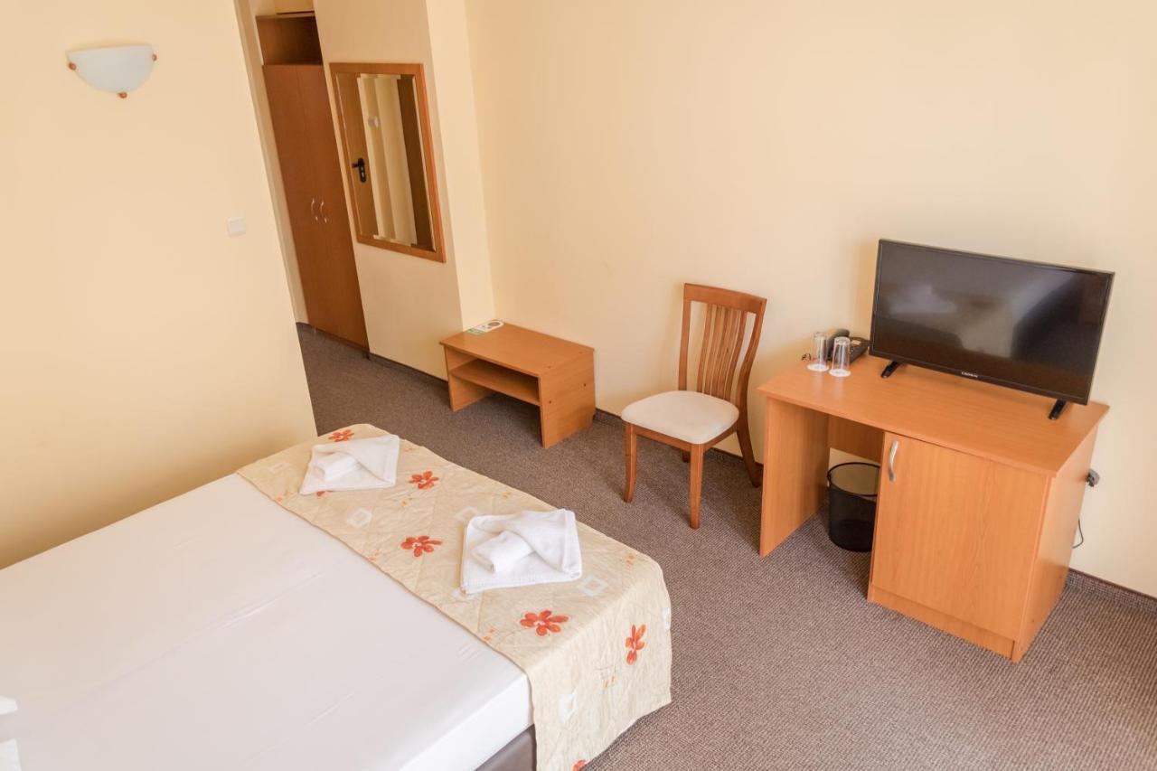 רבדה Hotel Eva מראה חיצוני תמונה
